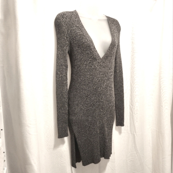 Intermix Mckenna Dark Gray Marled Long Sleeve V Neck Knit Mini Dress Size S - Picture 6 of 8